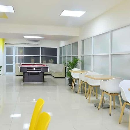 Catania Inn Palembang Buitenkant foto