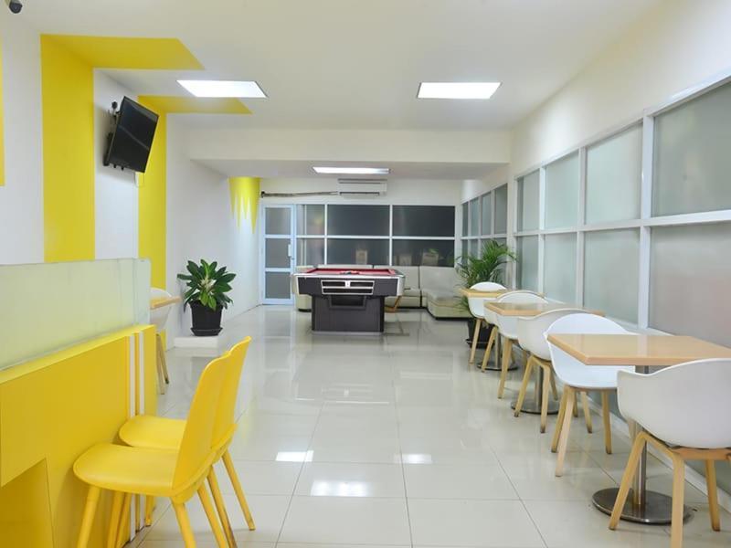 Catania Inn Palembang Buitenkant foto